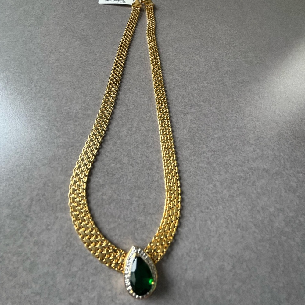 Elegant Gold Herringbone Chain with Lab Created Emerald